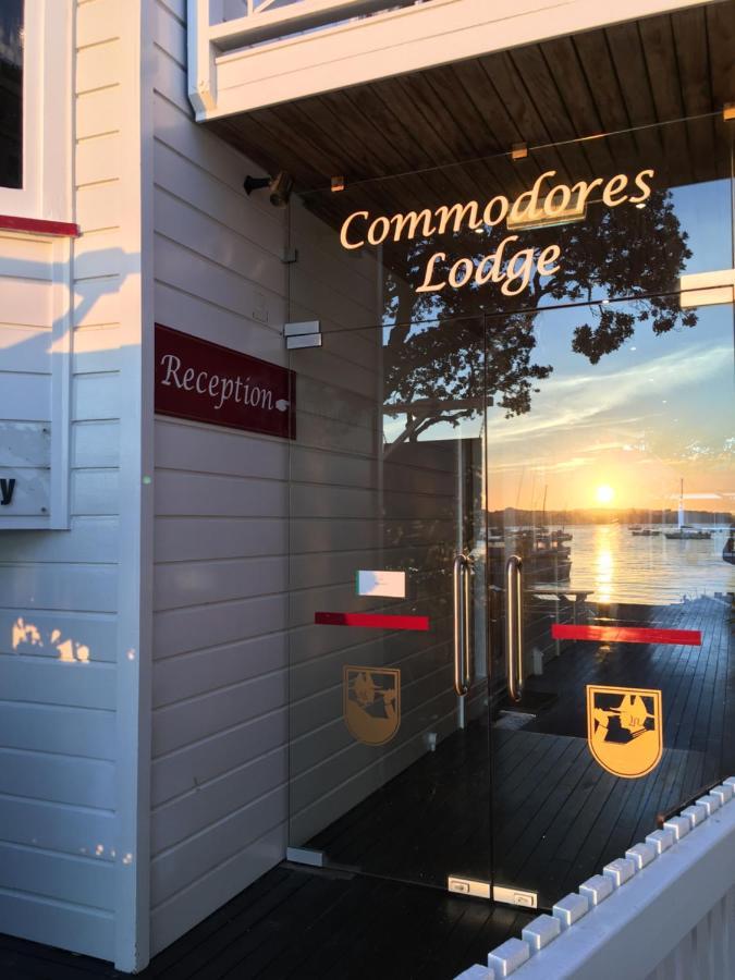 Commodores Lodge Russell Dış mekan fotoğraf