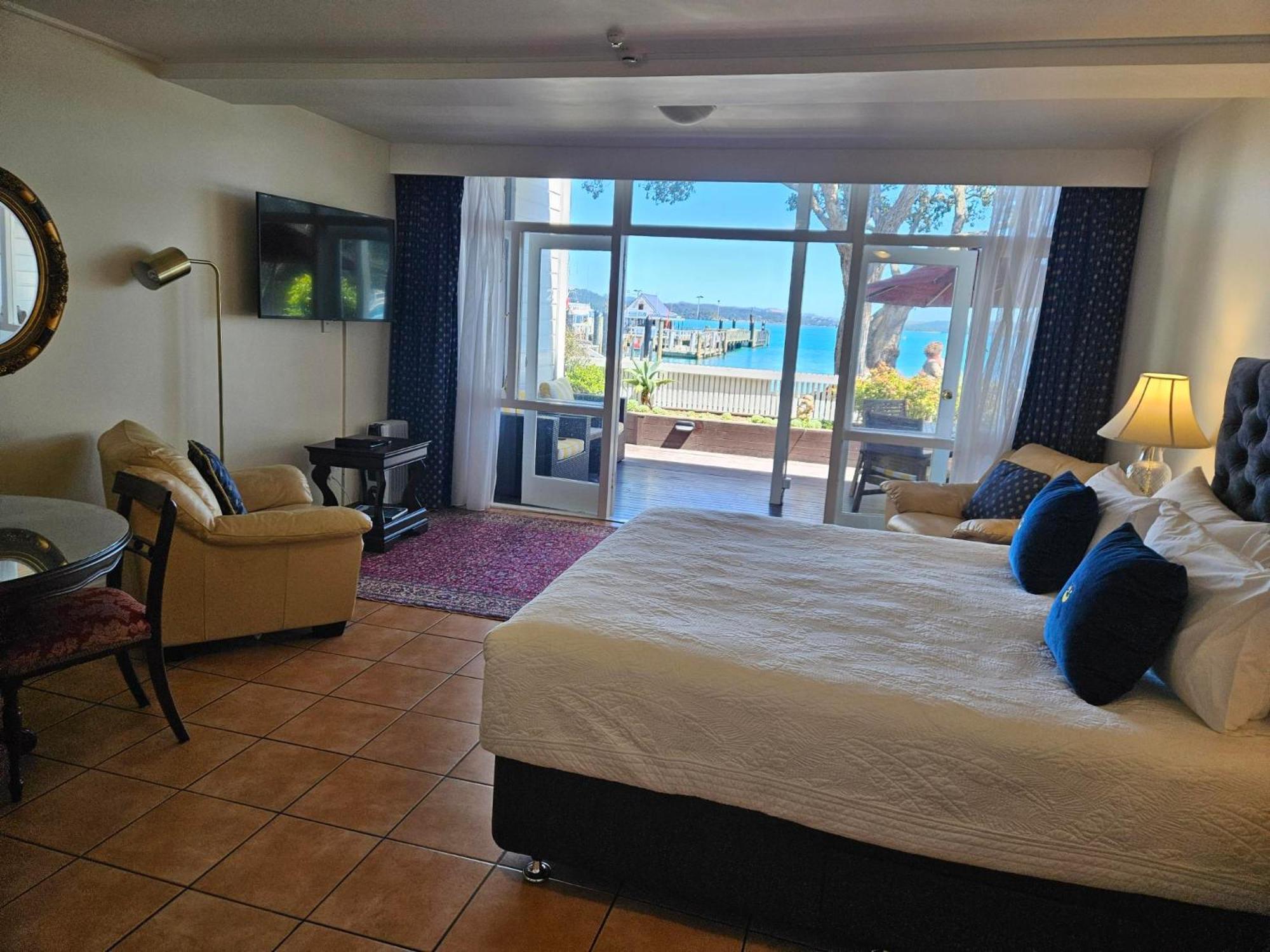 Commodores Lodge Russell Dış mekan fotoğraf