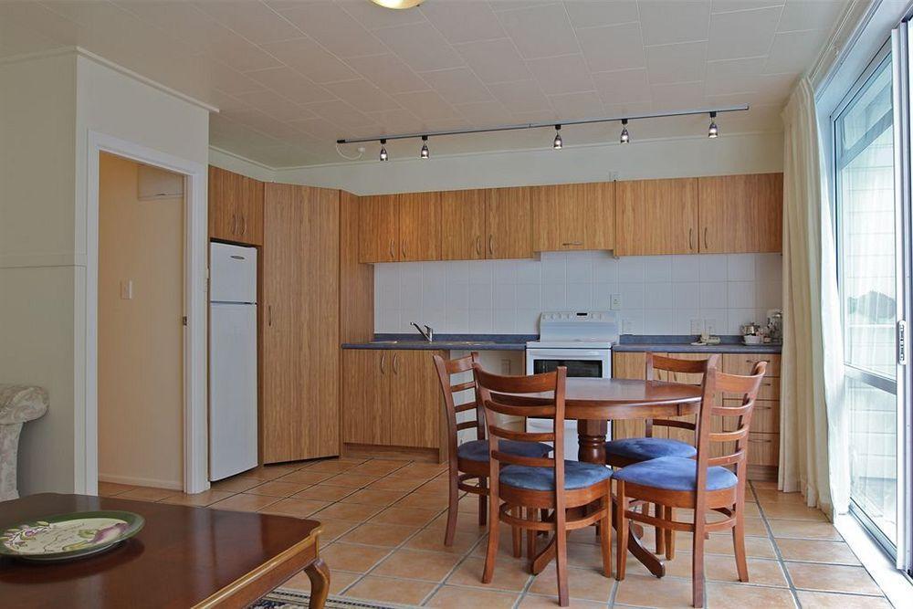 Commodores Lodge Russell Dış mekan fotoğraf